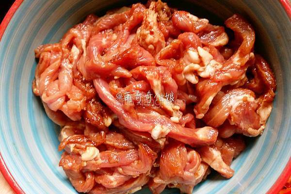 红椒炒肉(甜椒肉丝)的做法图解3