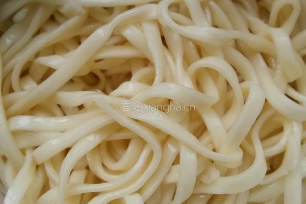 洋葱炒面的做法图解3