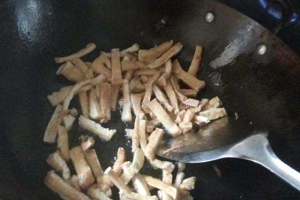 菜椒炒豆腐的做法图解6