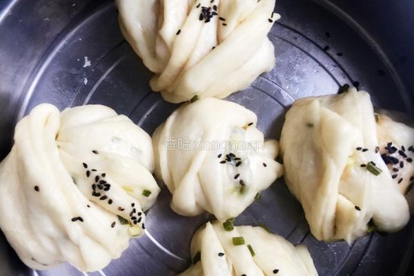 黑芝麻小花卷的做法图解5