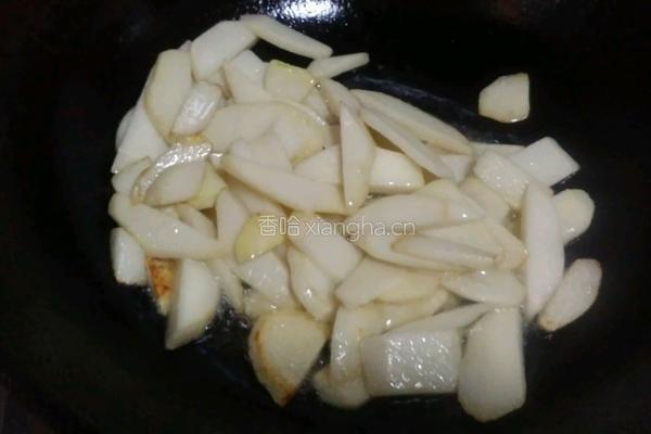 腊肉炒老芋头的做法图解8
