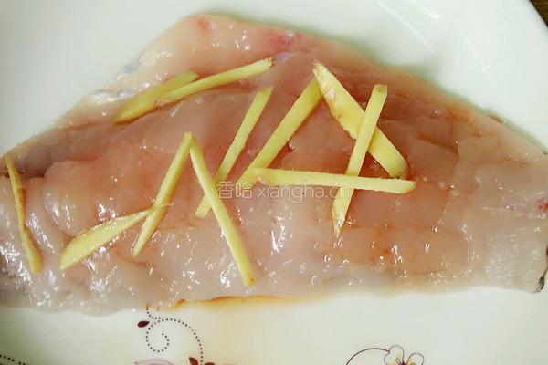 密汁酱鱼的做法图解1