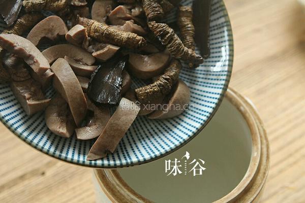 杜仲巴戟猪腰汤的做法图解6