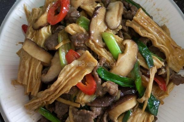 腐竹香菇牛肉的做法图解3