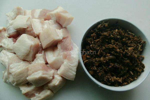 霉干菜烧肉的做法图解1
