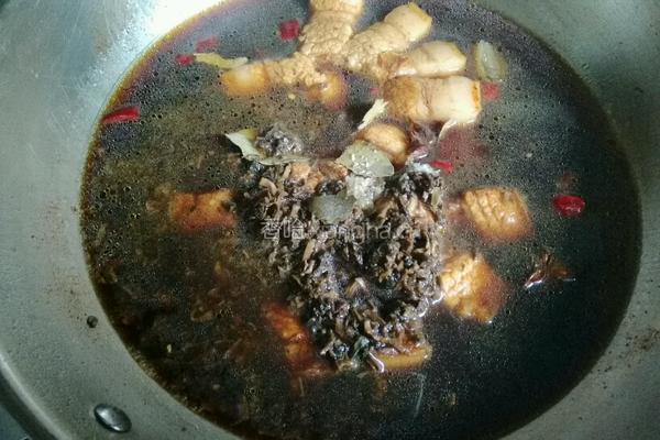 霉干菜烧肉的做法图解7
