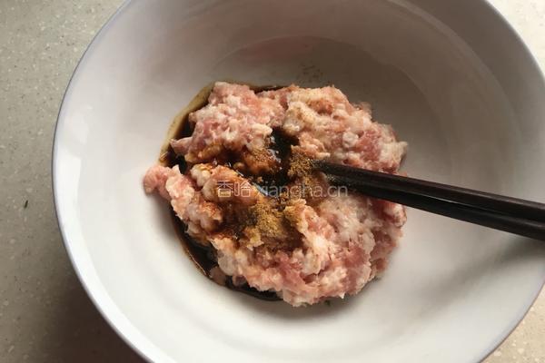 菜肉大馄饨的做法图解2
