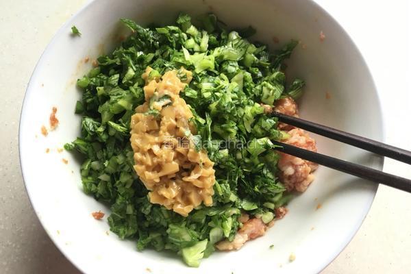 菜肉大馄饨的做法图解3
