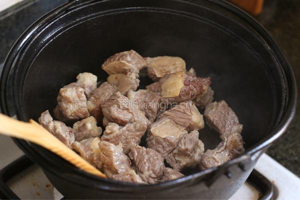 牛肉烧土豆的做法图解4
