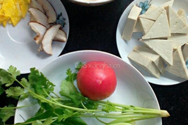 豆腐蛋花汤的做法图解1
