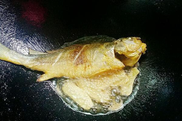 黄鱼豆腐汤的做法图解5
