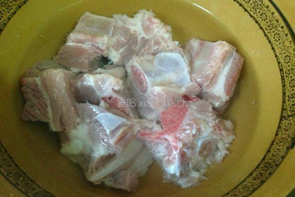 广式蒸排骨的做法图解1