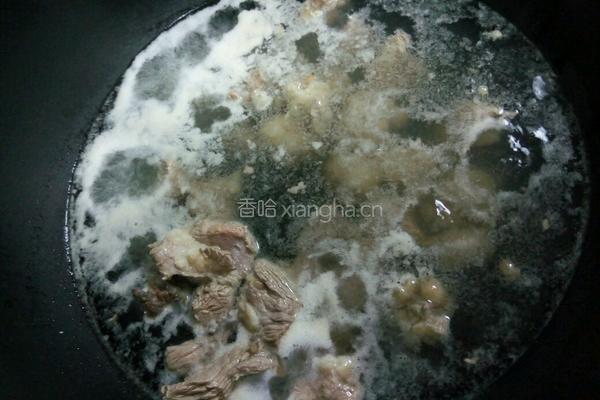 牛肉海带汤的做法图解2