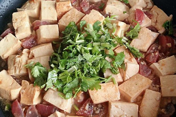 香肠炒豆腐的做法图解7