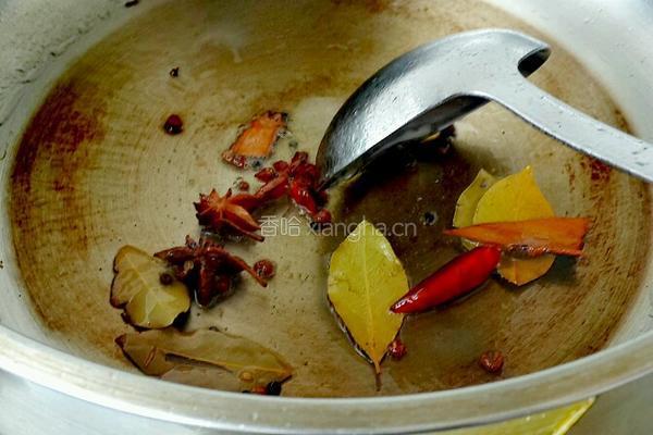 鹌鹑蛋拌豆腐的做法图解3