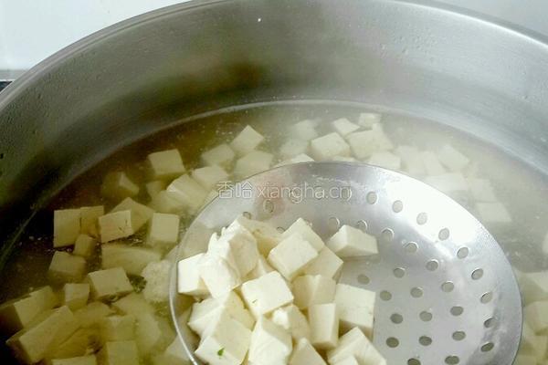 鹌鹑蛋拌豆腐的做法图解9