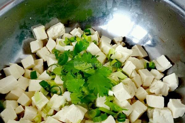 鹌鹑蛋拌豆腐的做法图解12