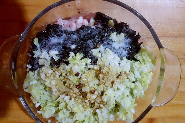 白菜木耳饺子的做法图解8