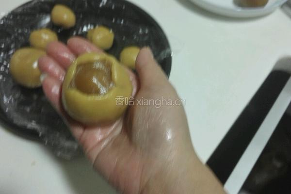 莲蓉蛋黄月饼的做法图解12
