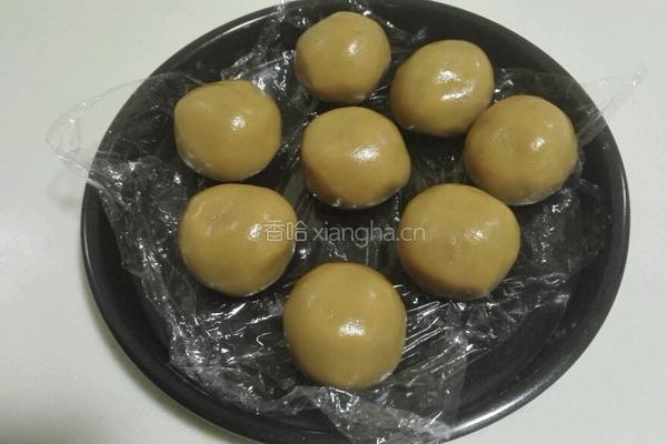 莲蓉蛋黄月饼的做法图解14