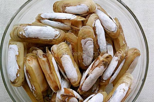 鲜椒炒蛏子的做法图解1