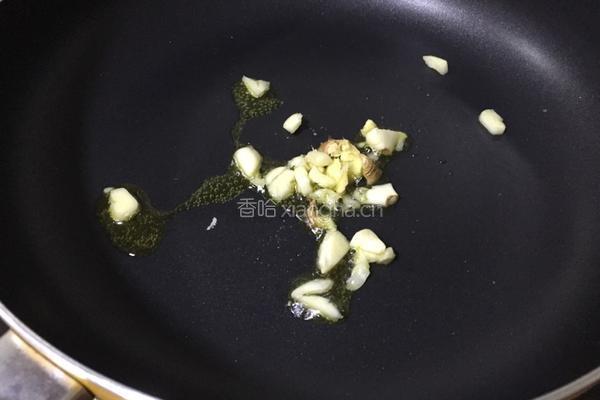 苦瓜焖鸭的做法图解2