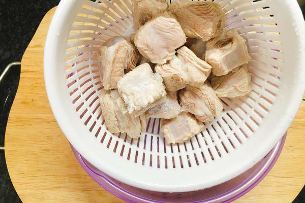 排骨烧毛豆的做法图解4