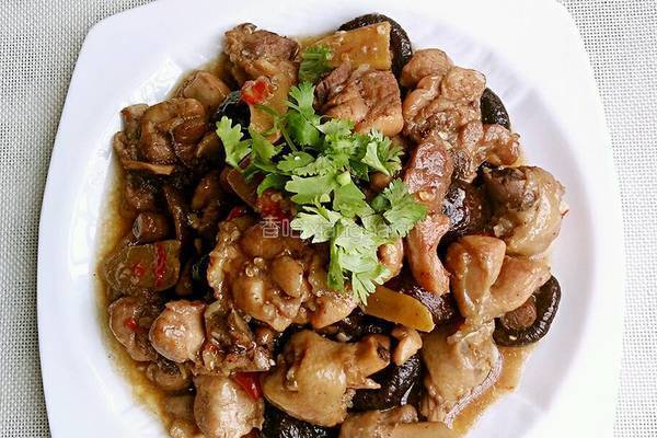 香菇炒鸡腿的做法图解8