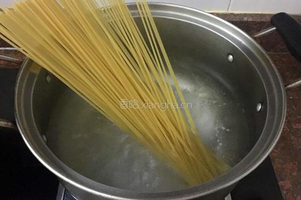 肉酱意粉的做法图解3