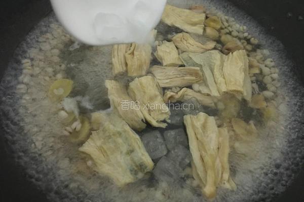 白果薏米腐竹糖水的做法图解6