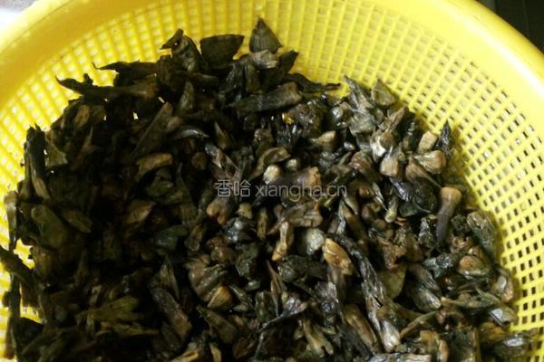 易门野生干巴菌炒饭的做法图解3
