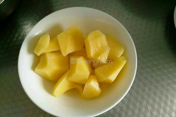 香辣土豆烧鸡块的做法图解3