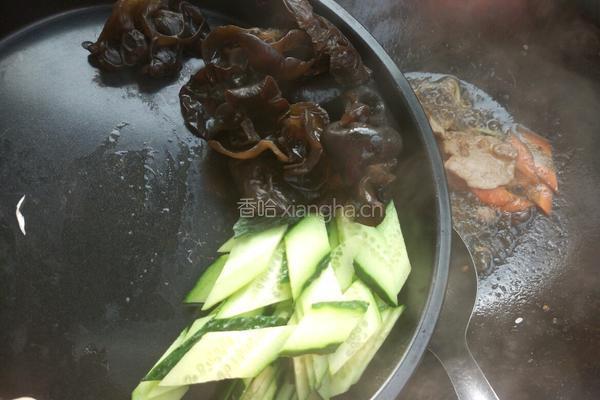 黄瓜木耳炒肉的做法图解10