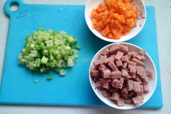 鸡蛋火腿炒饭的做法图解2