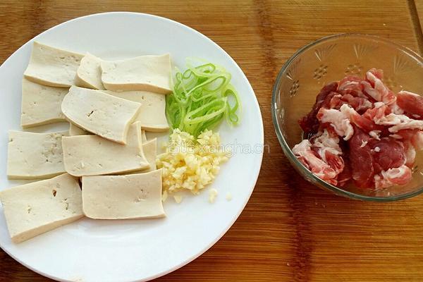 韩国泡菜火锅的做法图解1