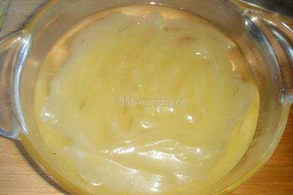 黄瓜拌凉粉皮的做法图解1