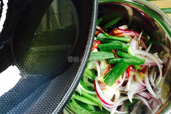 炝拌芹菜的做法图解8
