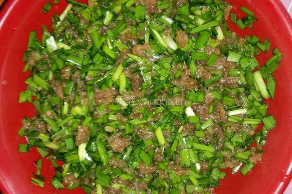 韭菜肉馅饺子的做法图解4