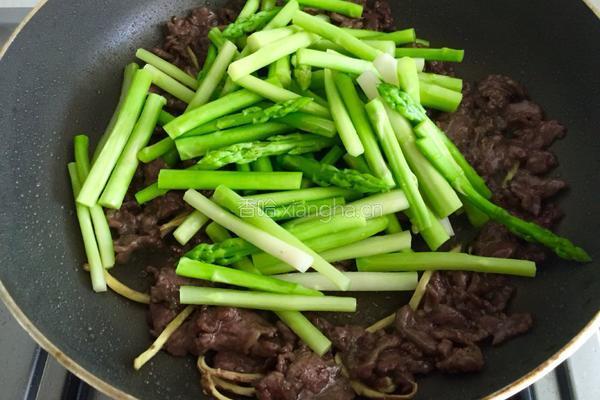 芦笋炒牛肉的做法图解6
