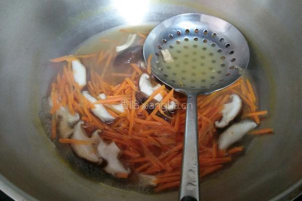 香菇肉馅水饺的做法图解3