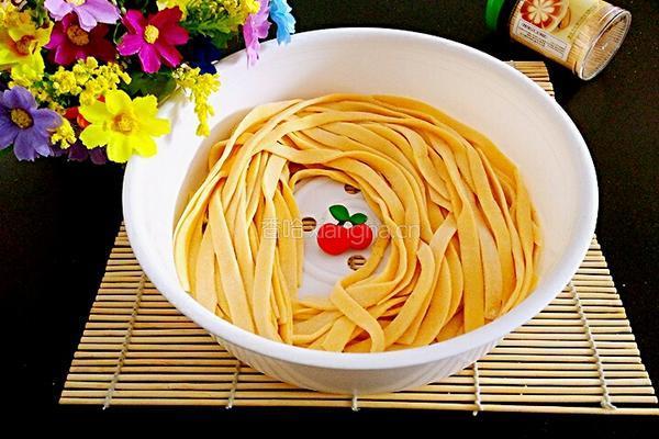 南瓜面条的做法图解9