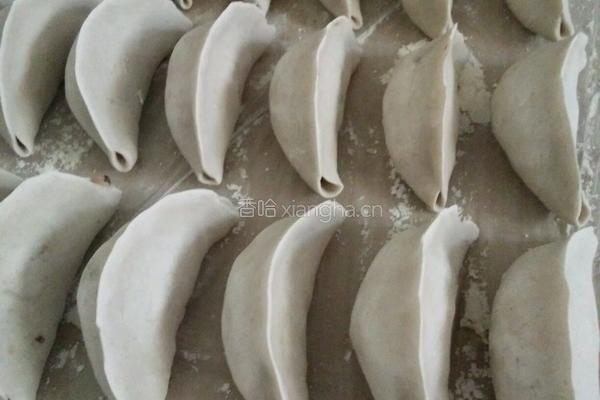 芋艿饺子的做法图解3