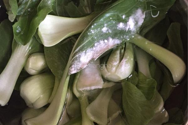 油菜炒虾皮的做法图解2