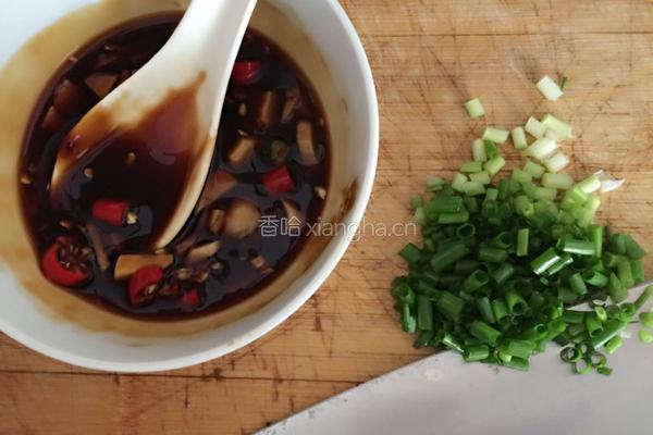 蒜香金针菇（微波炉）的做法图解2