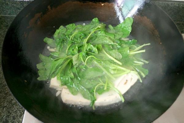 白苋菜豆腐滚双蛋的做法图解4