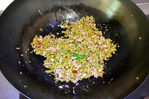 酸豆角肉沫的做法图解7