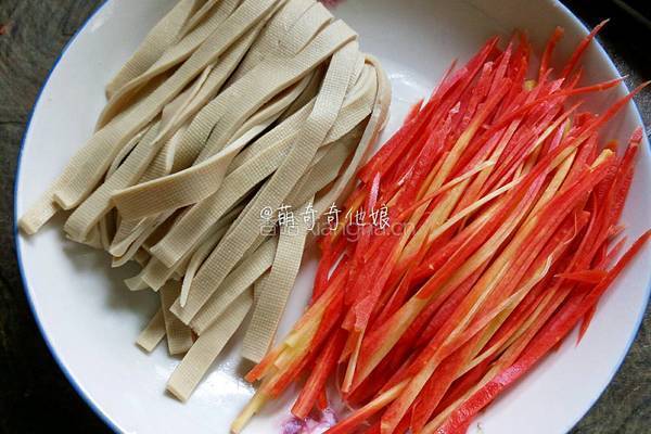 土豆丝炒粉条的做法图解3