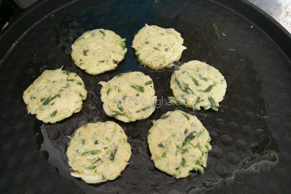 菜饼子的做法图解7