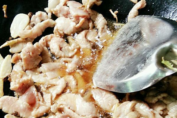 泡椒炒肉肉的做法图解5