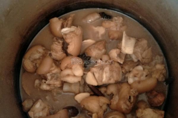 土豆闷猪脚的做法图解8